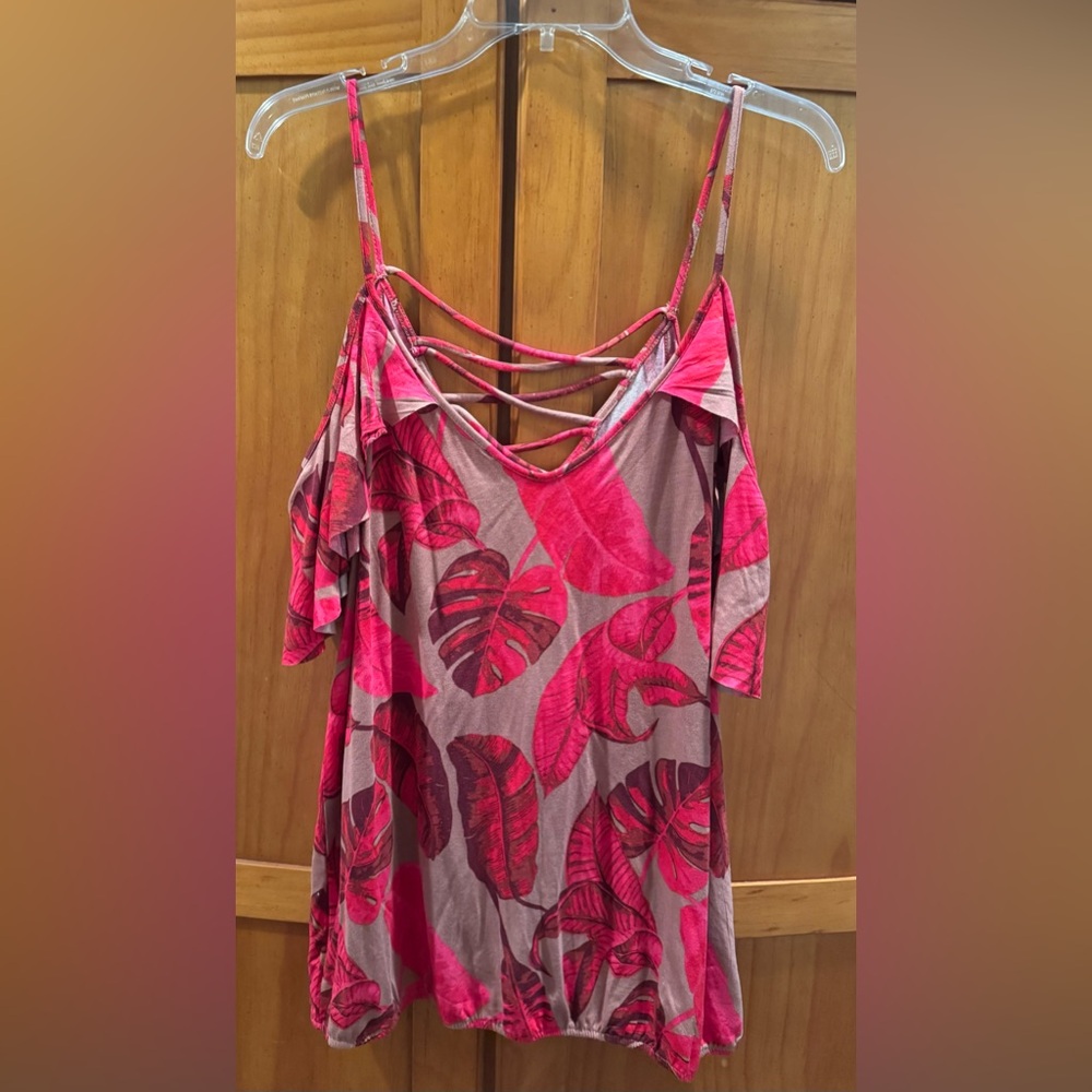 VENUS NWOT Vibrant Red, Pink & Burgundy Tropical Leaf Mocha Cold Shoulder Cami